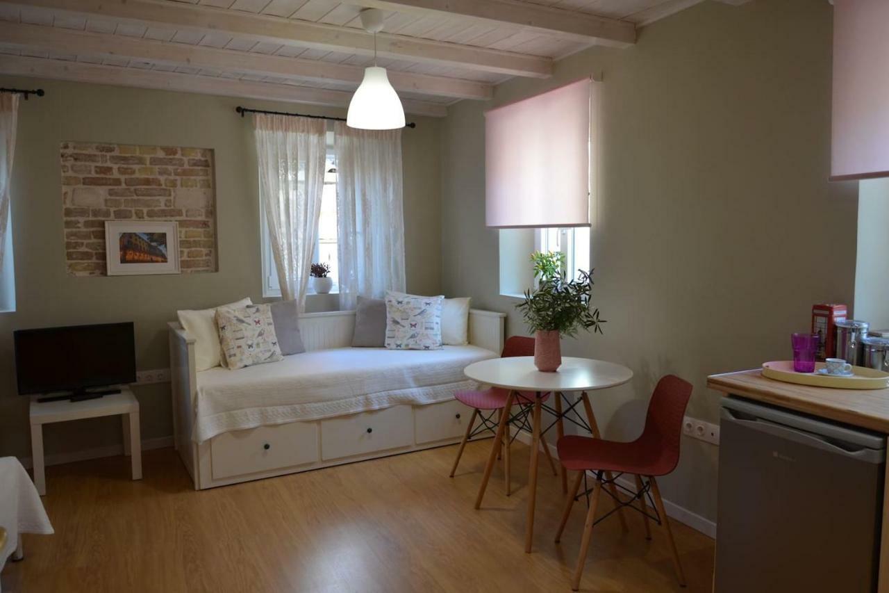 Suitedreams,next To St.spiridon Church Apartment *